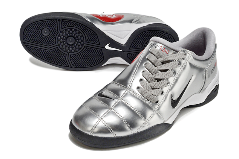 Total 90 3 SP 'Metallic Silver Red' 2025 - cleats