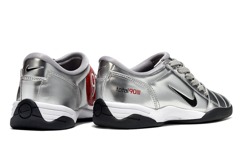 Total 90 3 SP 'Metallic Silver Red' 2025 - cleats